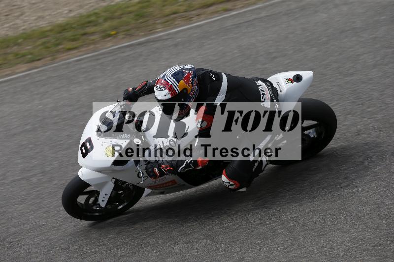 /09 19.04.2026  Caremotion get faster ADR/Gruppe gelb/8